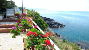 150m2 First line, private entrance to the sea, terrasse, garden !